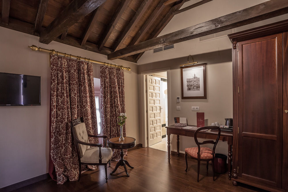 Hotel Casas De El Arenal Sevilla